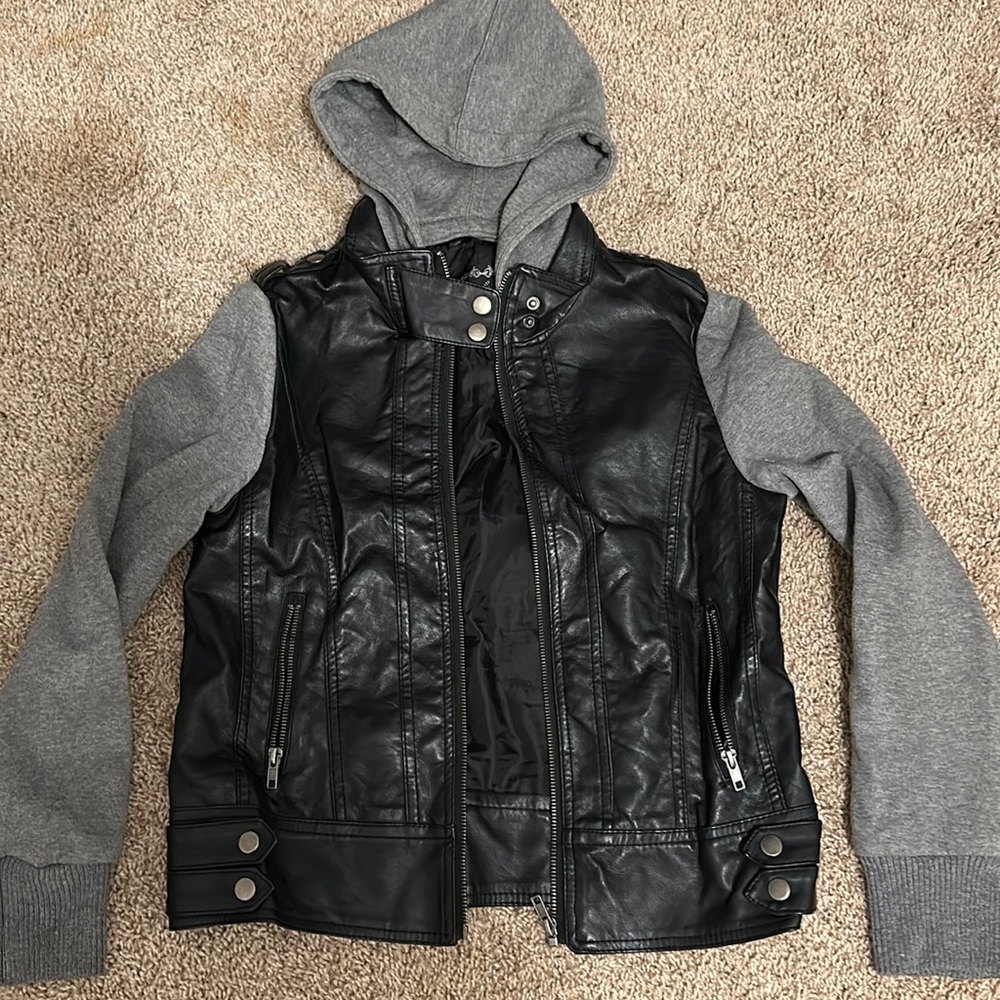 Women’s size medium leather jacket